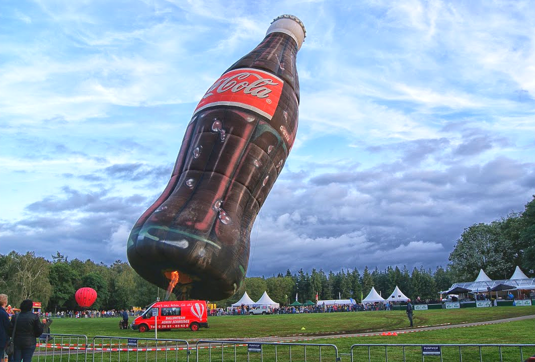 World’s tallest hot-air balloon: world record set by Coca-Cola
