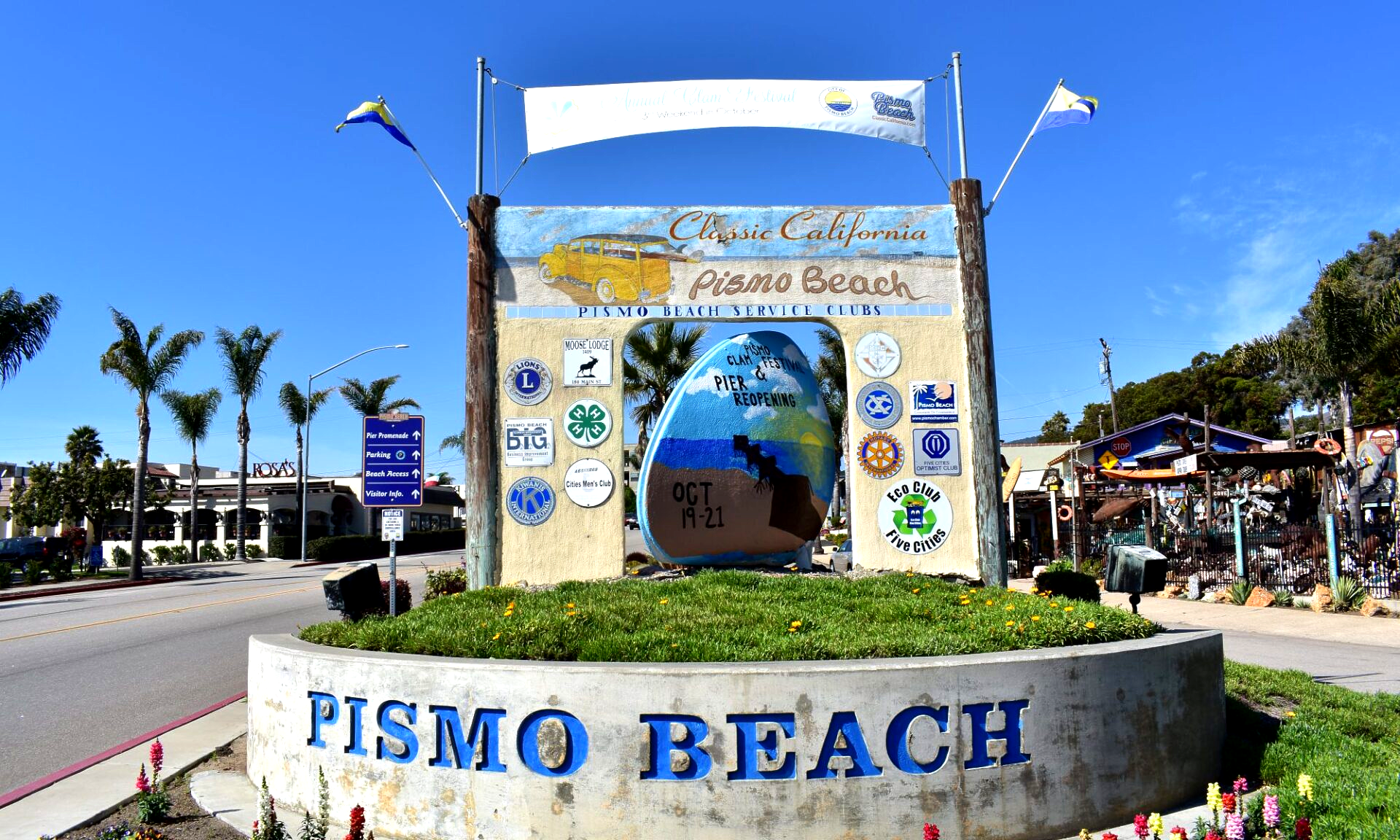 World’s Largest Clam Statues: world record set in Pismo Beach, California