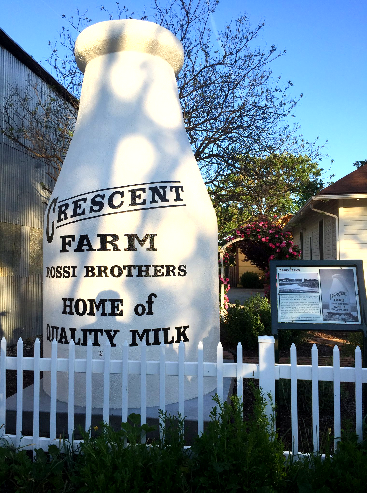 World's Largest Historic Milk Bottle Sculpture: world record set in Templeton, California