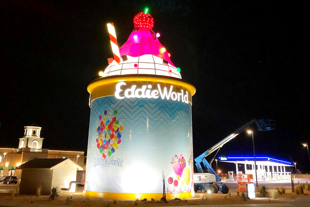 World's Largest Ice Cream Sundae Sculpture: world record in Yermo, California