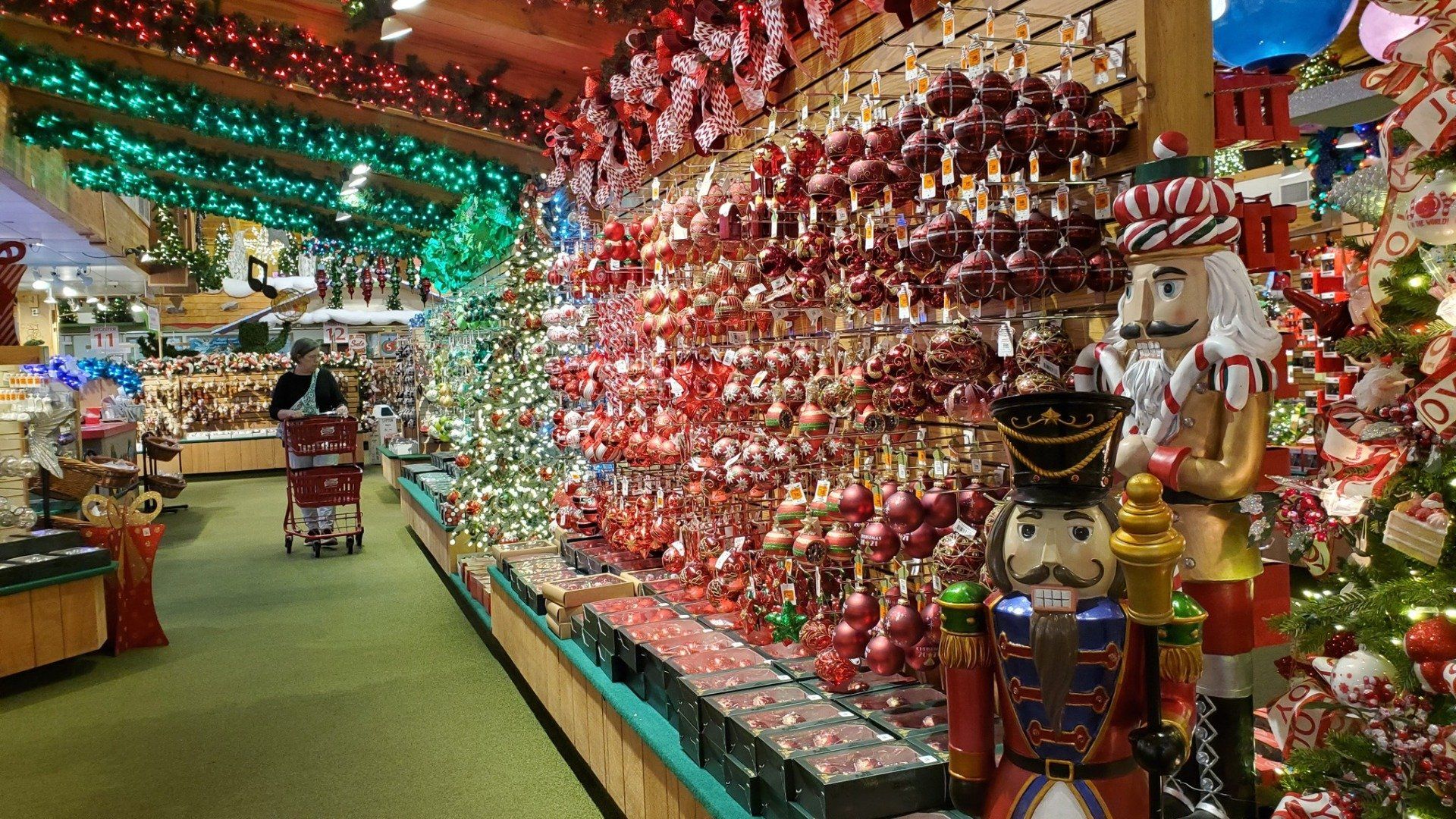 World's Largest Christmas Store: world record in Frankenmuth, Michigan