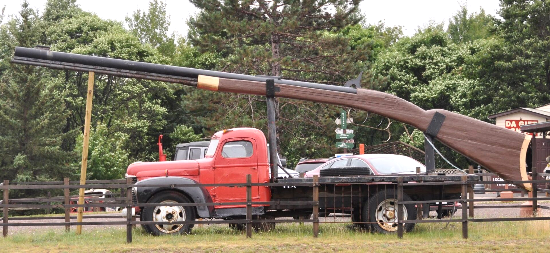 World's Largest Working Rifle: world record in Ishpeming, Michigan