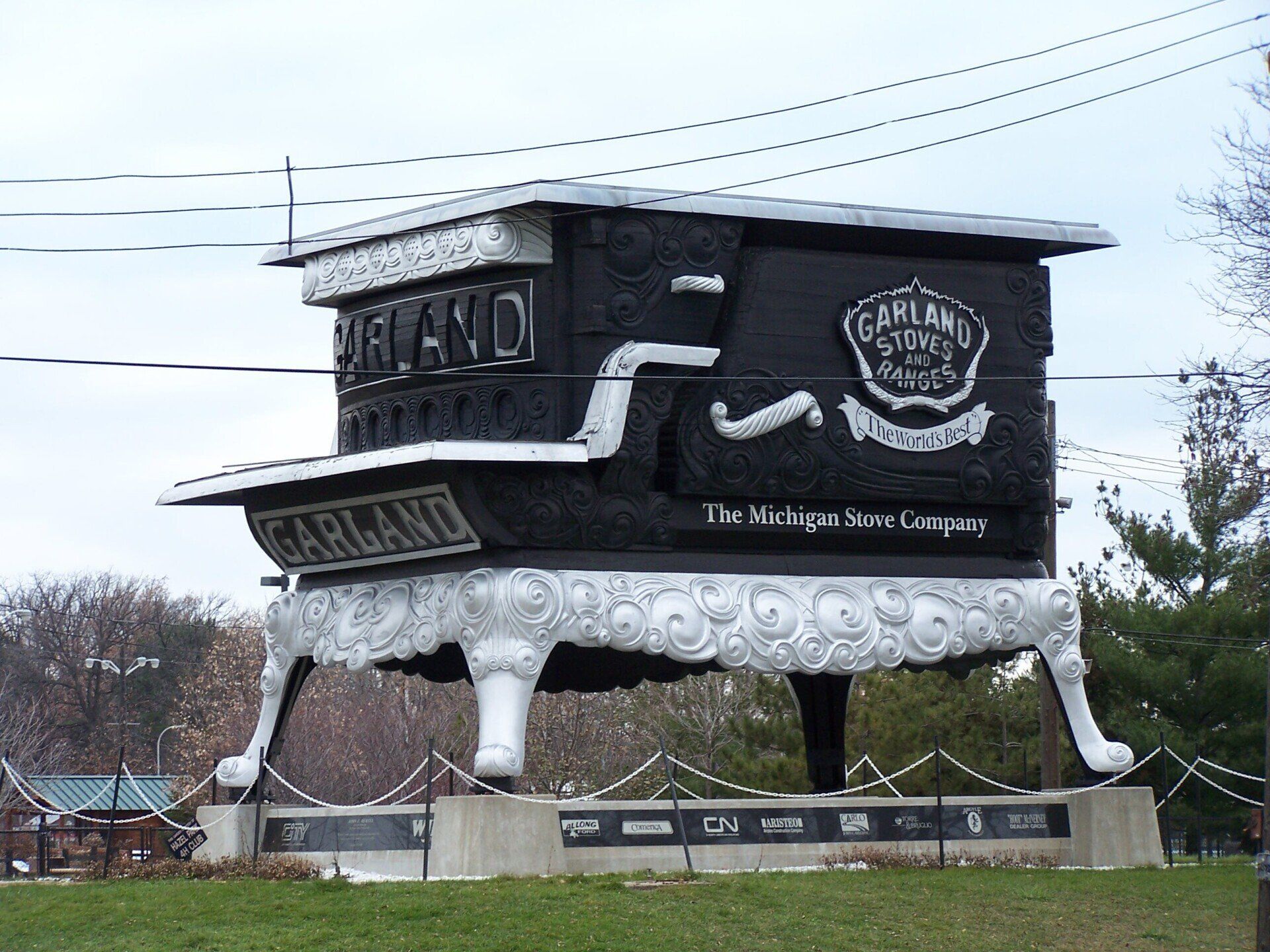 World's Largest Stove: world record in Detroit, Michigan