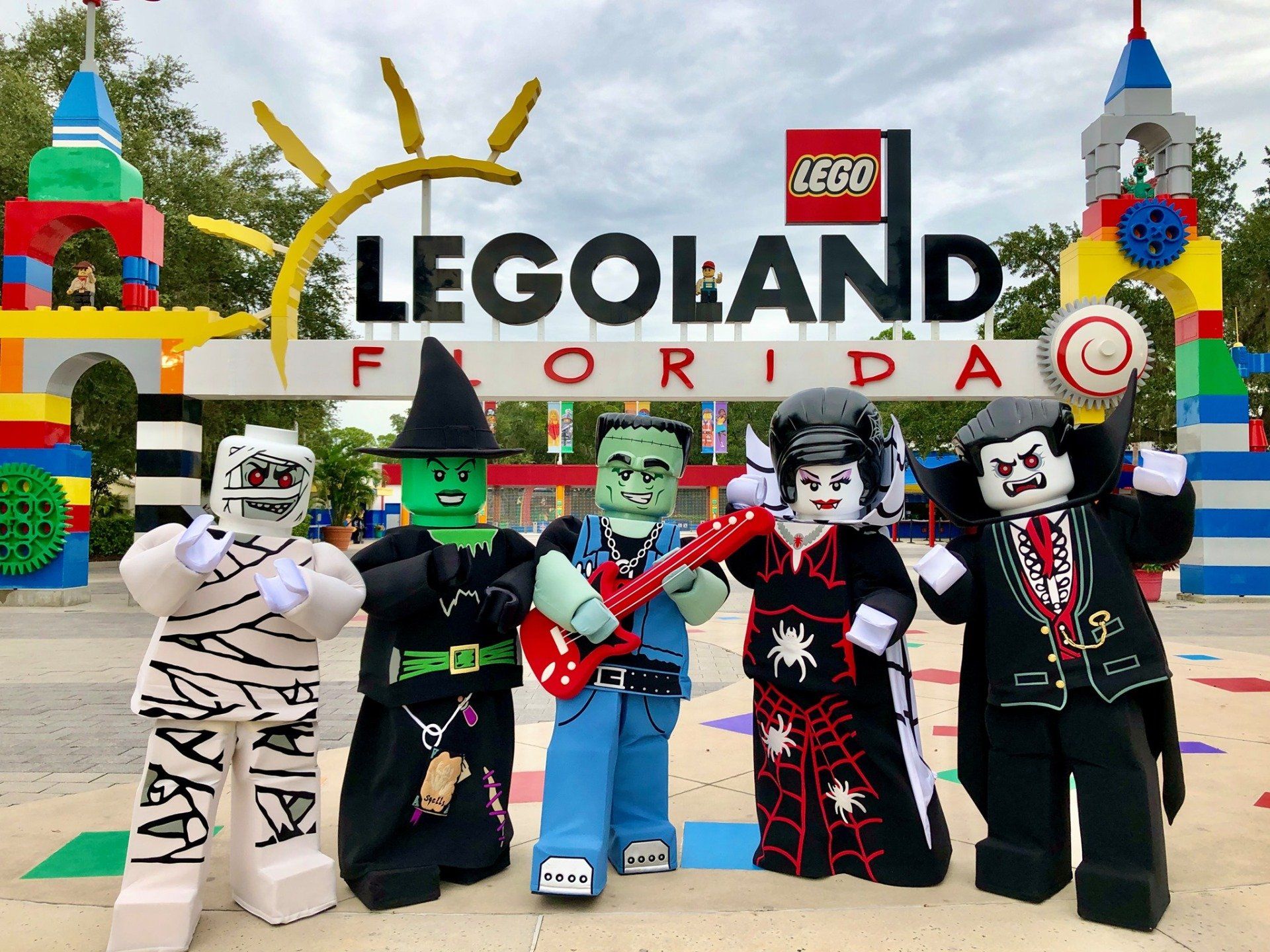 World's Largest Interactive LEGOLAND Park: world record in Winter Haven, Florida World's Largest Interactive LEGOLAND Park: world record in Winter Haven, Florida