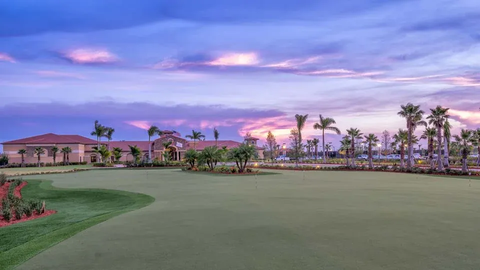 World’s Largest Artificial Putting Green: world record in Port St. Lucie, Florida