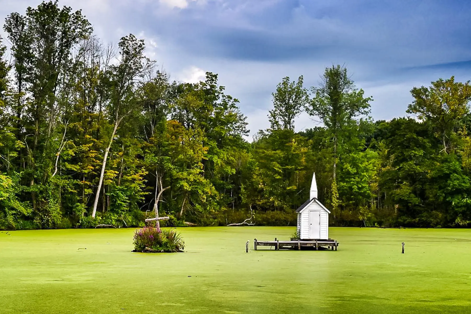 World's Smallest Non-denominational Church: world record in Oneida, New York