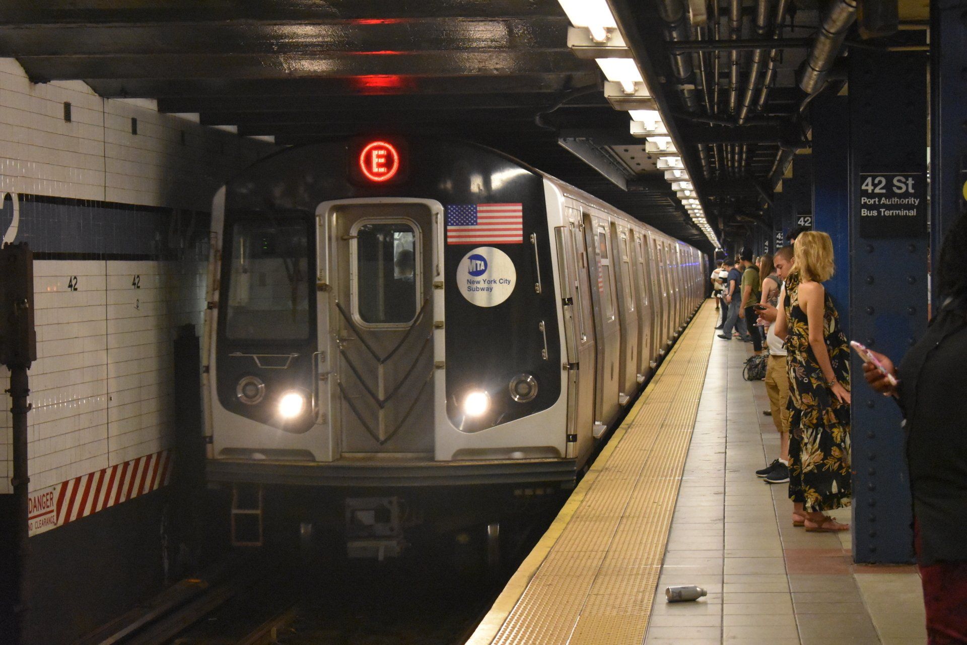 World's largest single rapid transit service provider: The New York City Subway sets world record
