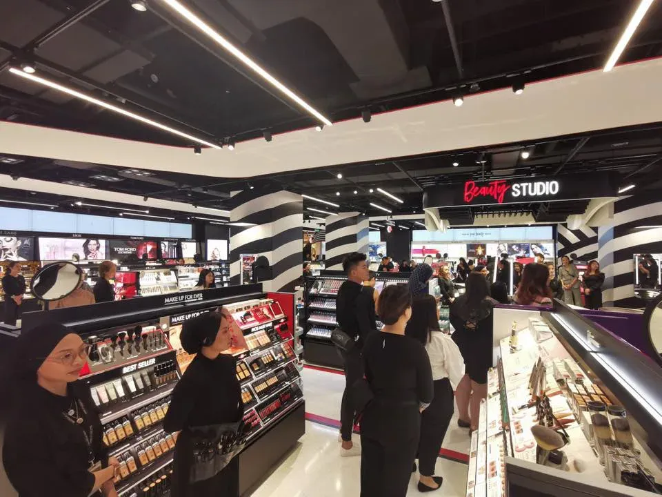 World's Largest Sephora Store: world record in Kuala Lumpur, Malaysia