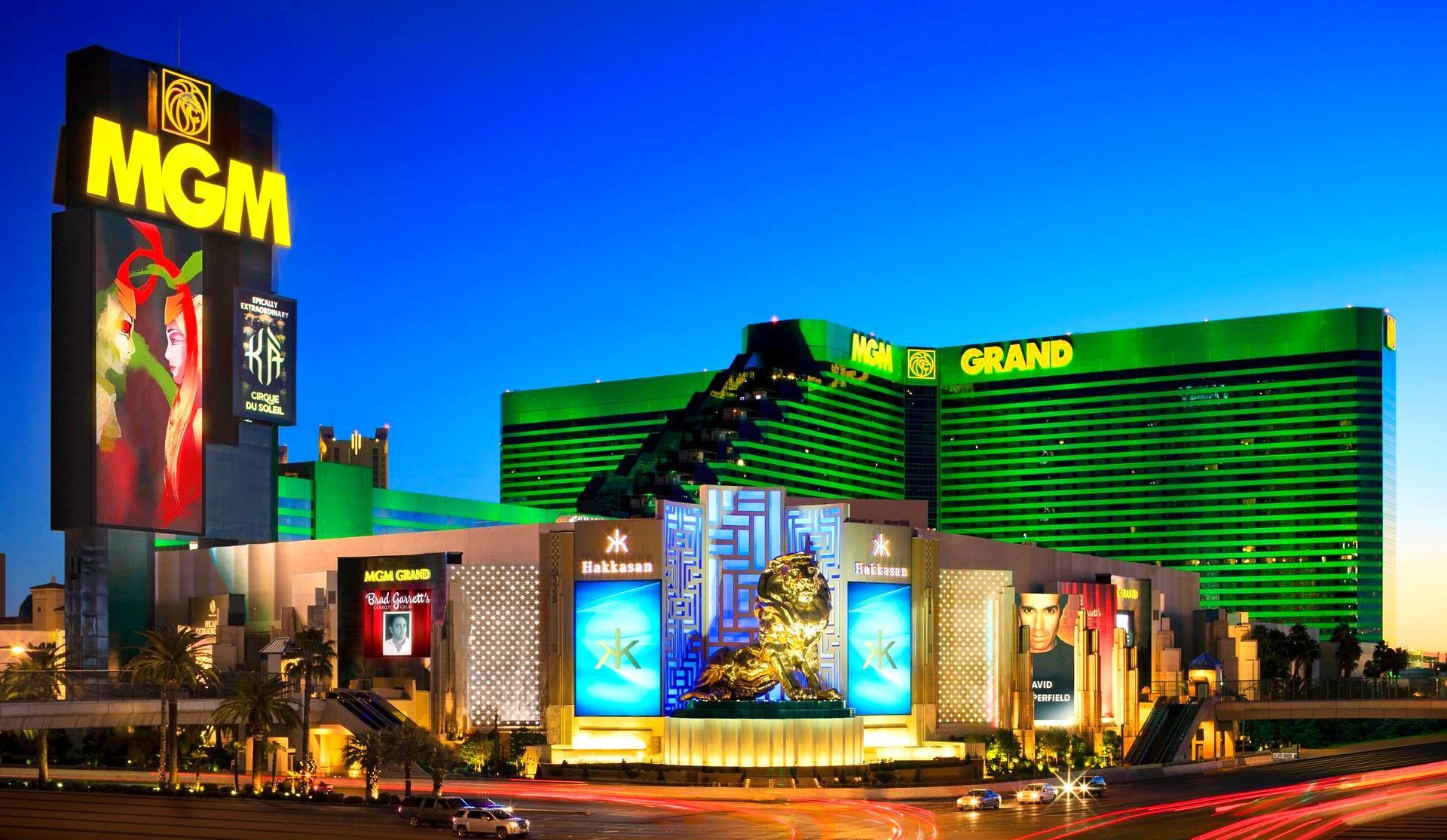 
World's Largest Single Hotel Building: MGM Grand Las Vegas sets world record