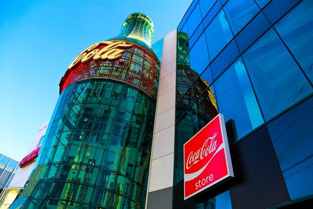 Giant Coca-Cola Cup, This giant Coca-Cola cup is the stair…