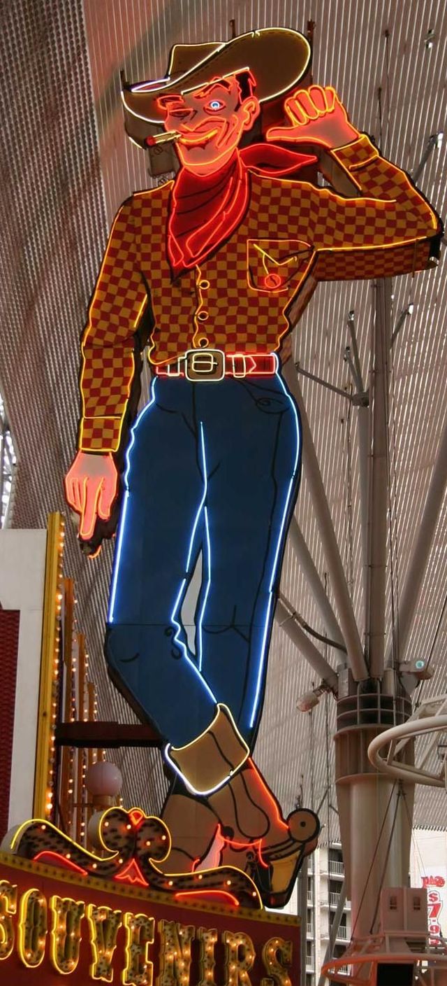 World's Largest Mechanical Neon Sign: world record in Las