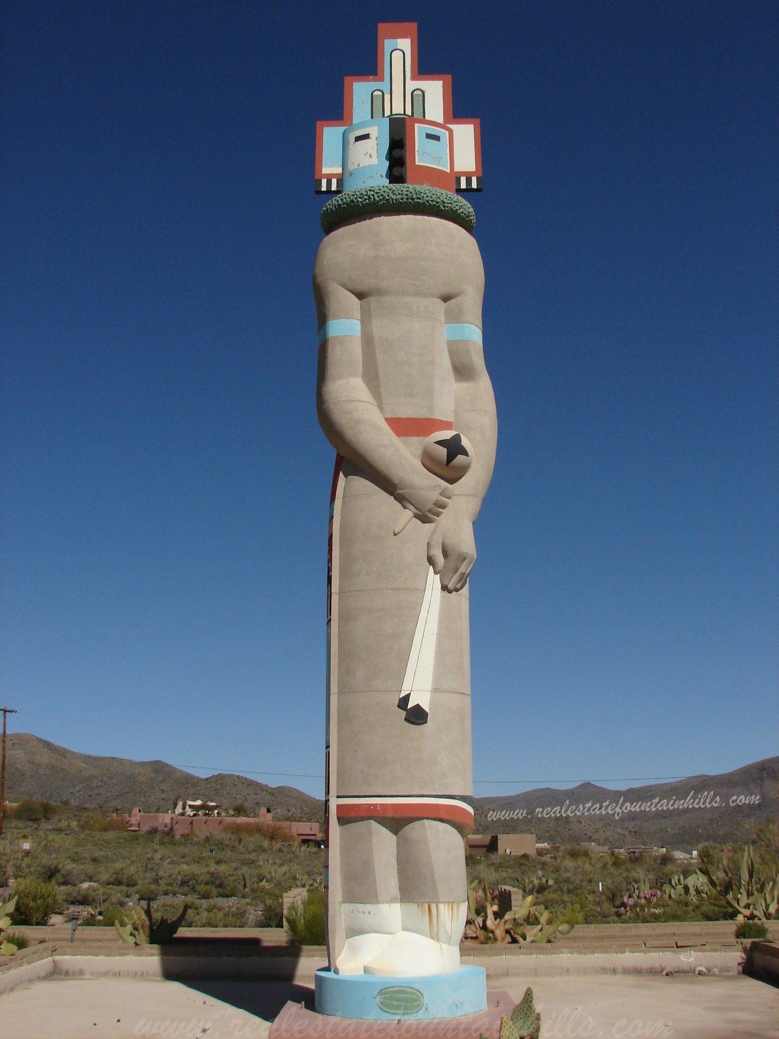 World’s Largest Kachina Doll Statue: world record in Cave Creek, Arizona