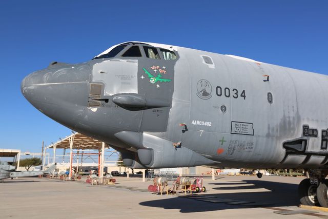 World's Largest Military Aircraft Boneyard: world record in Tucson, Arizona