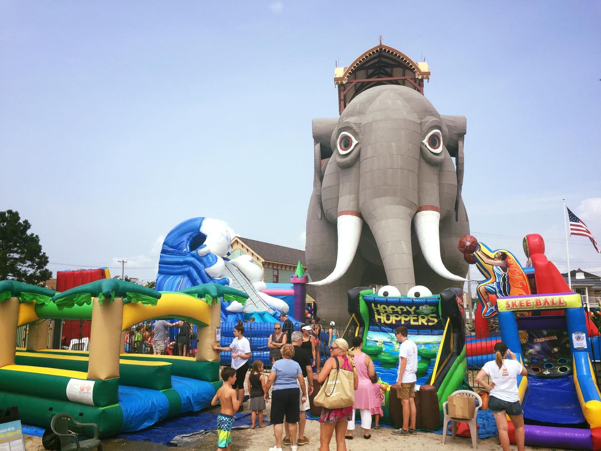 World's Largest Elephant Statue: world record in Margate City, New Jersey