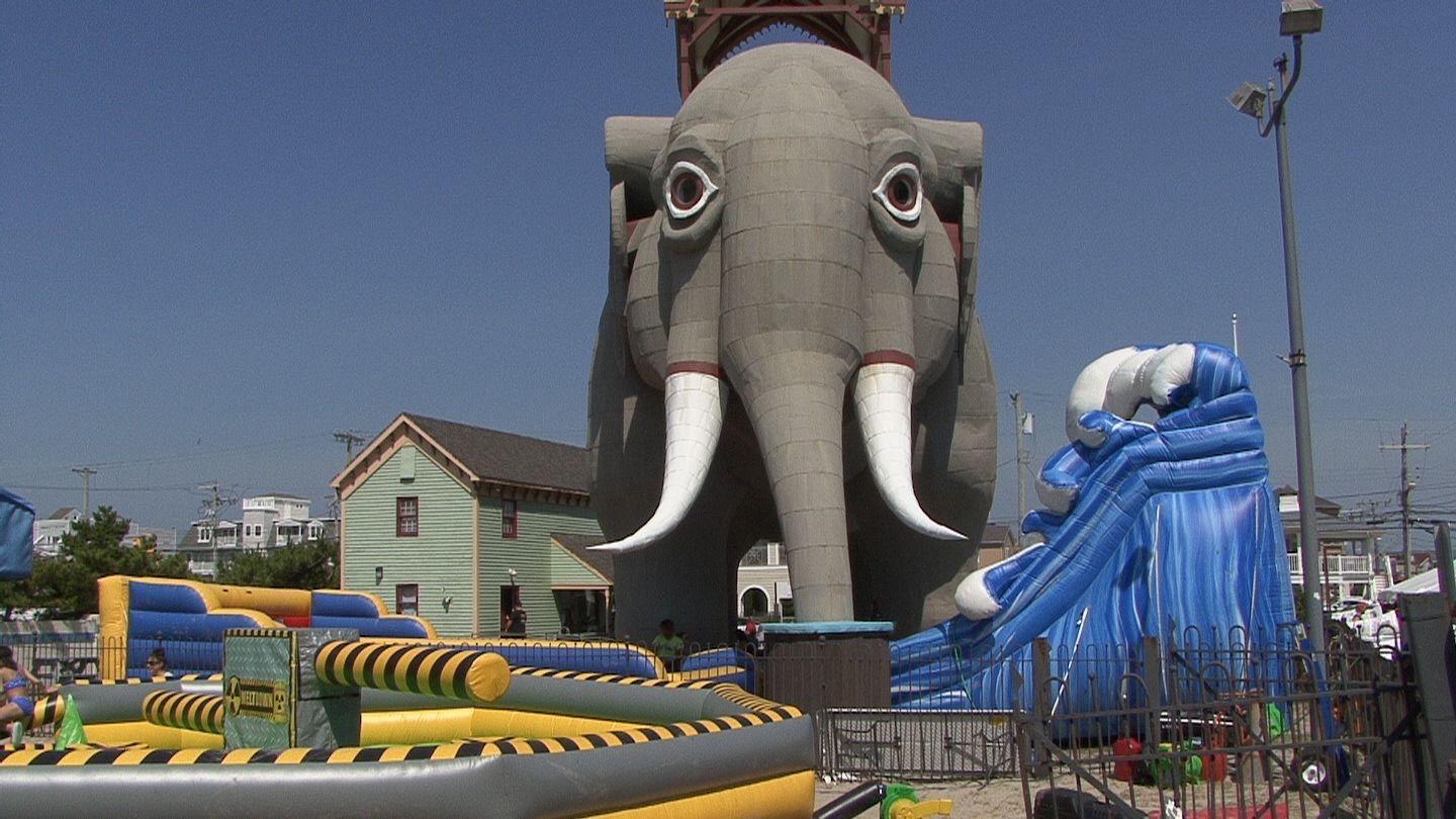 World's Largest Elephant Statue: world record in Margate City, New Jersey
