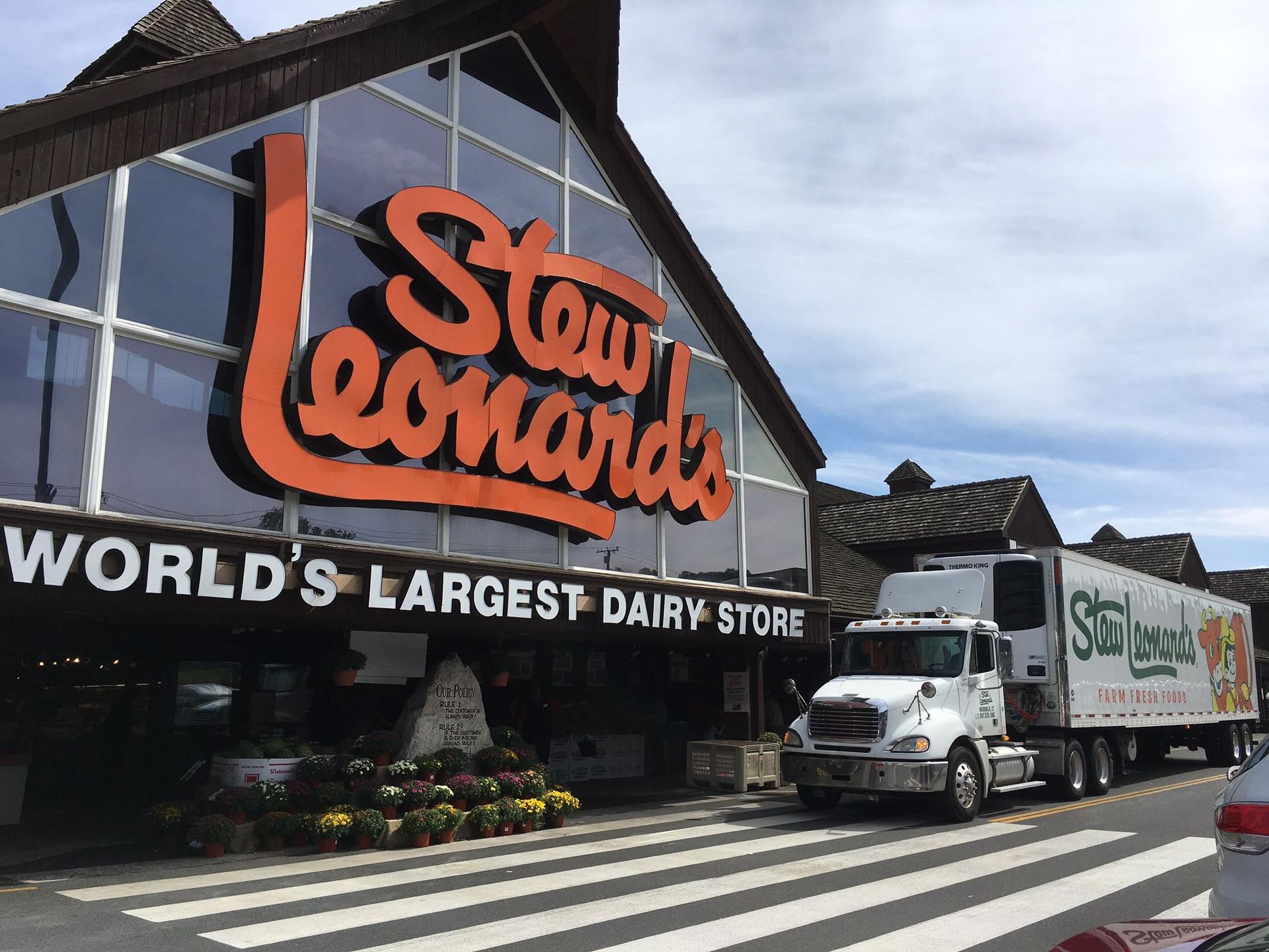 World's Largest Dairy Store: world record in Danbury, Connecticut