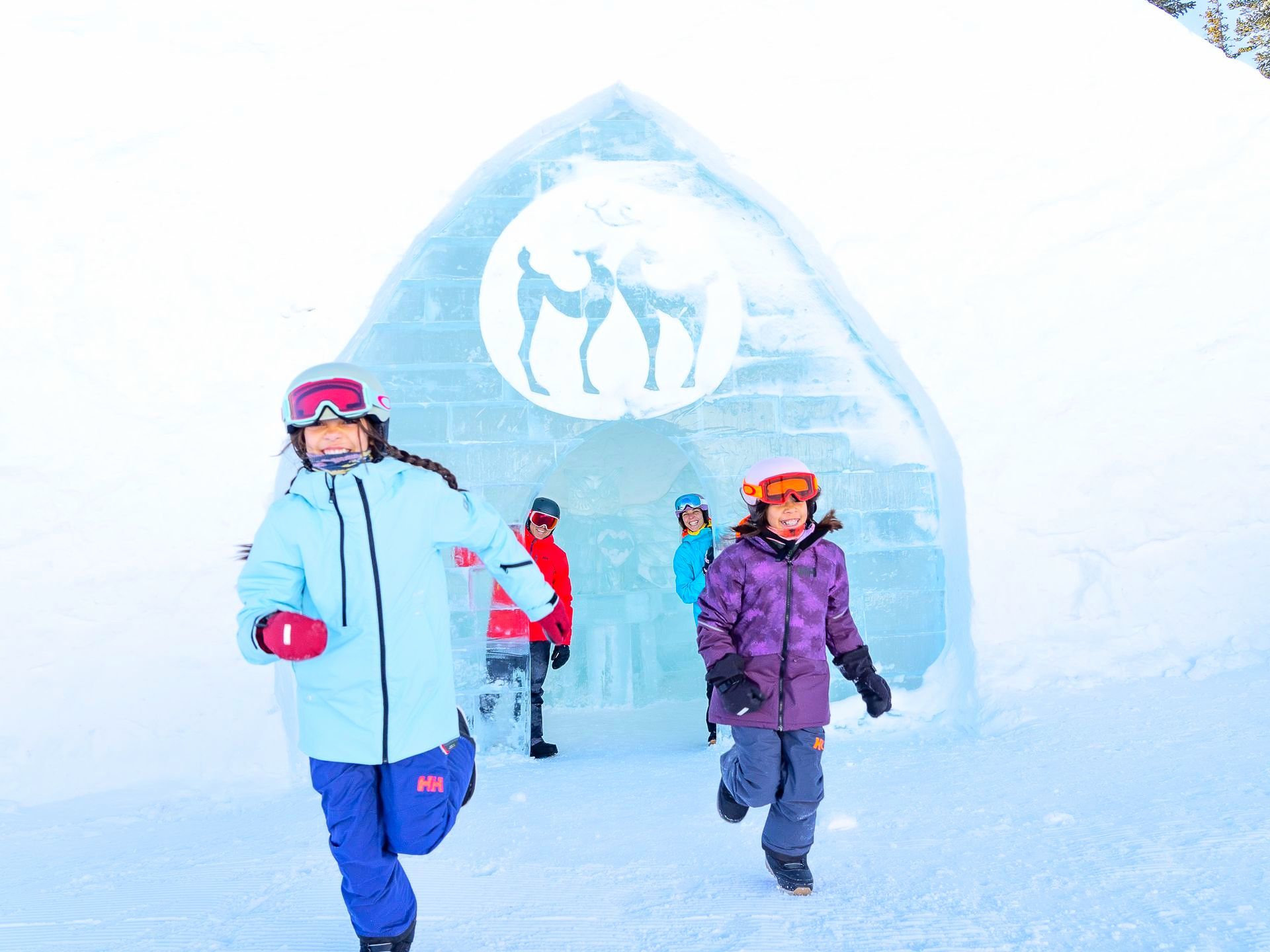 World's Largest Mountaintop Snow Fort: world record in Keystone Resort, Colorado