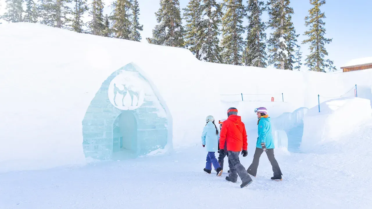 World's Largest Mountaintop Snow Fort: world record in Keystone Resort, Colorado World's Largest Mountaintop Snow Fort: world record in Keystone Resort, Colorado