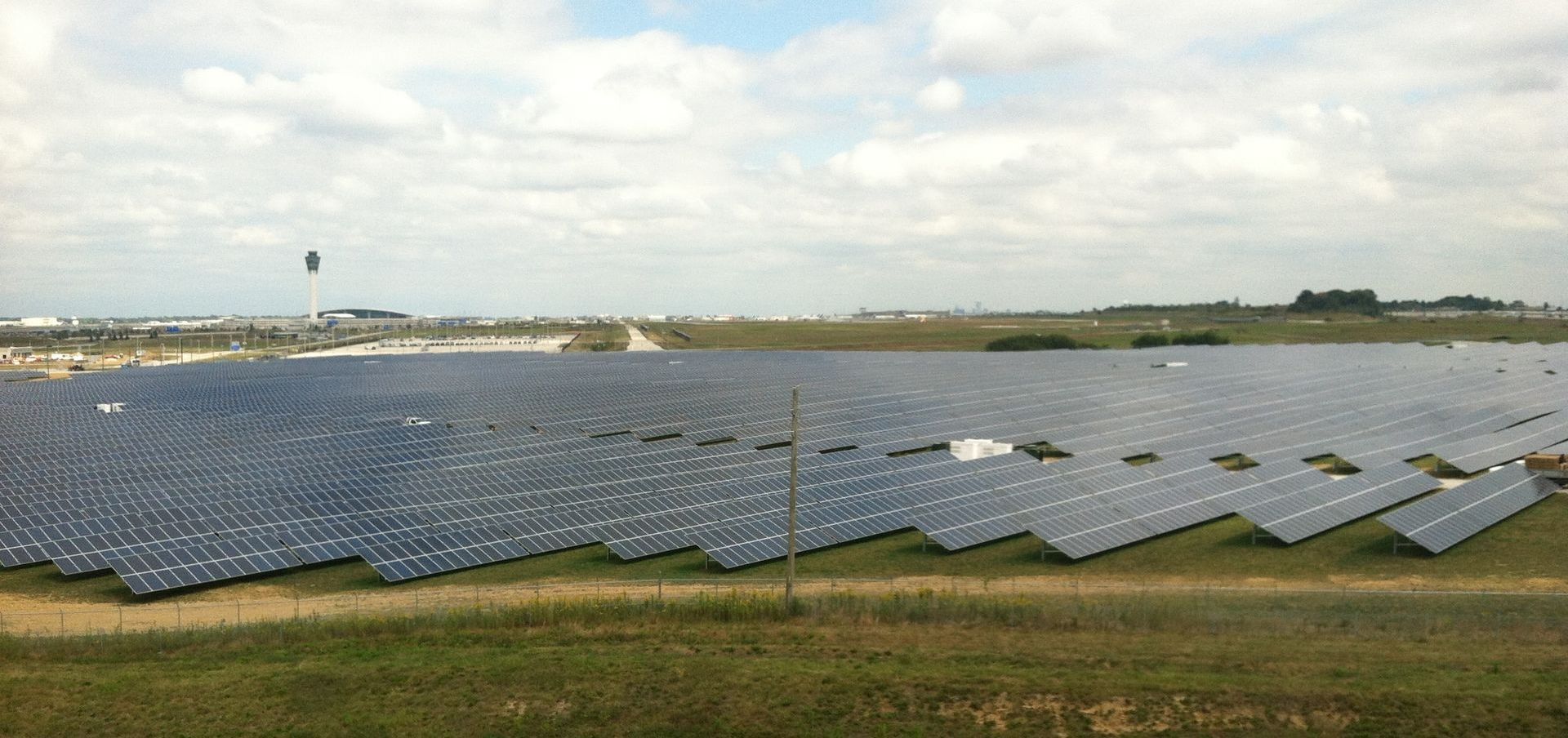 World’s largest airport-based solar farm: Indianapolis, Indiana