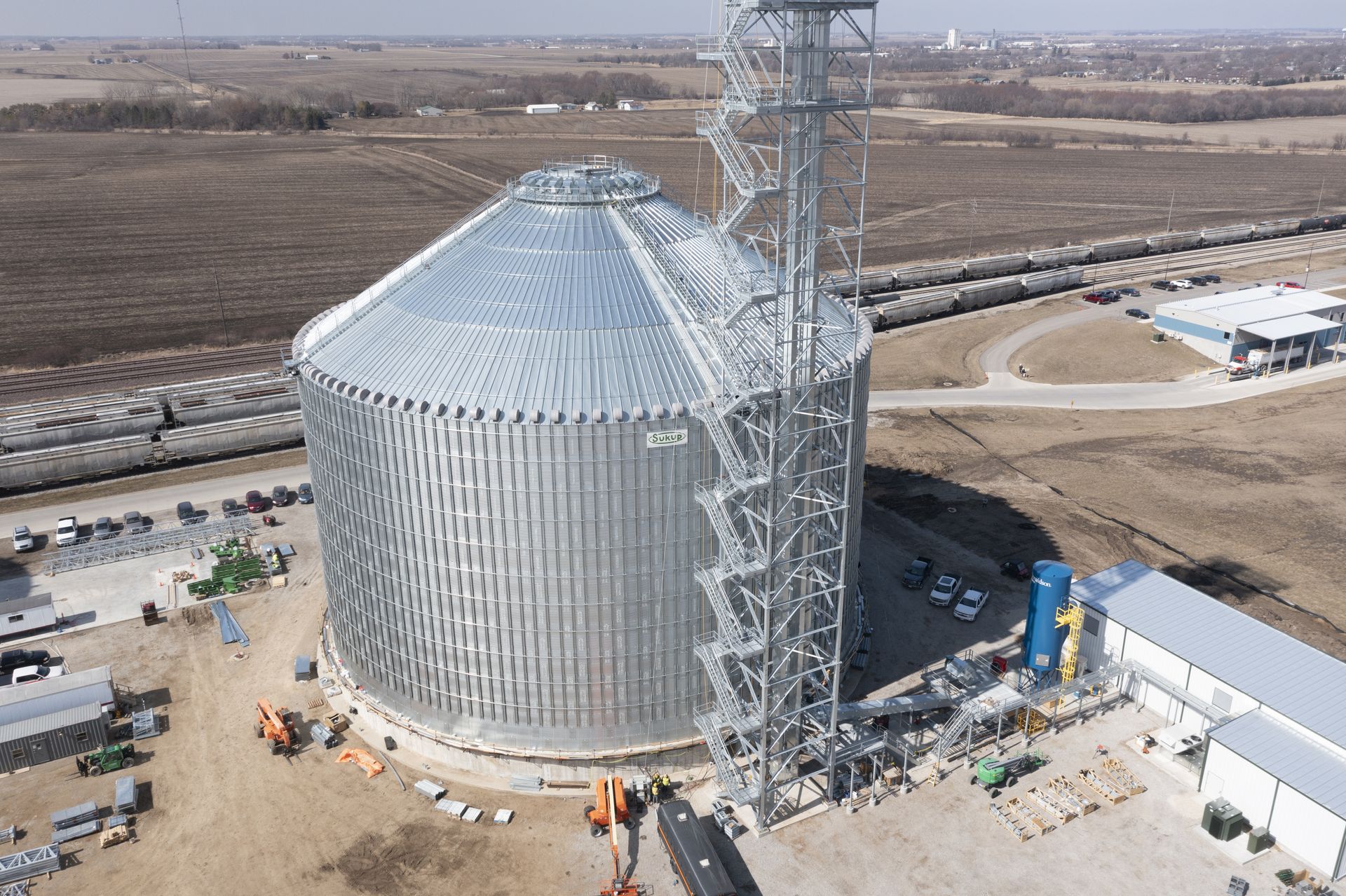 World’s Largest Free Span Grain Bin: world record in Mason City, Iowa
