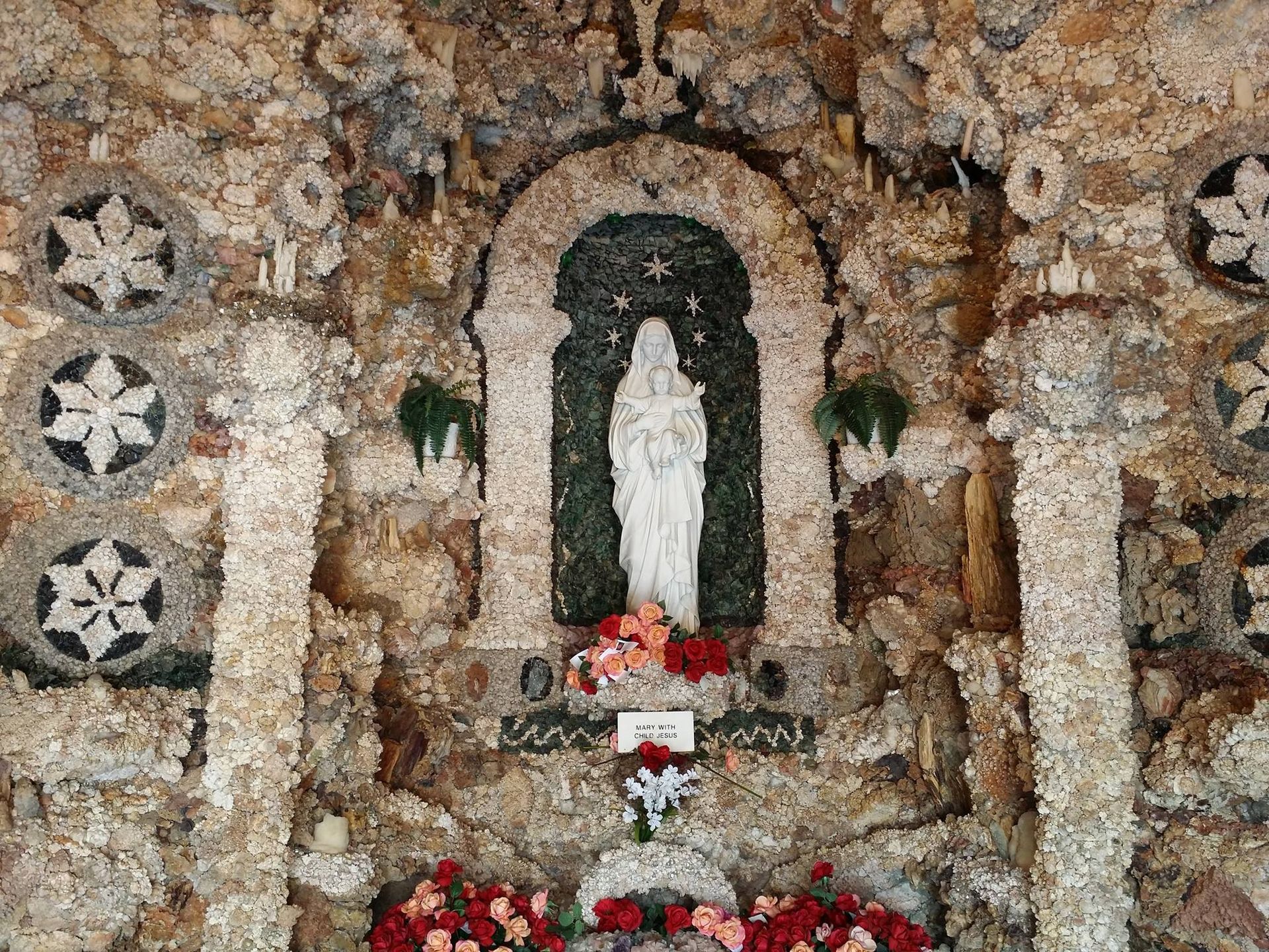 World’s Largest Man-made Grotto: world record in West Bend, Iowa