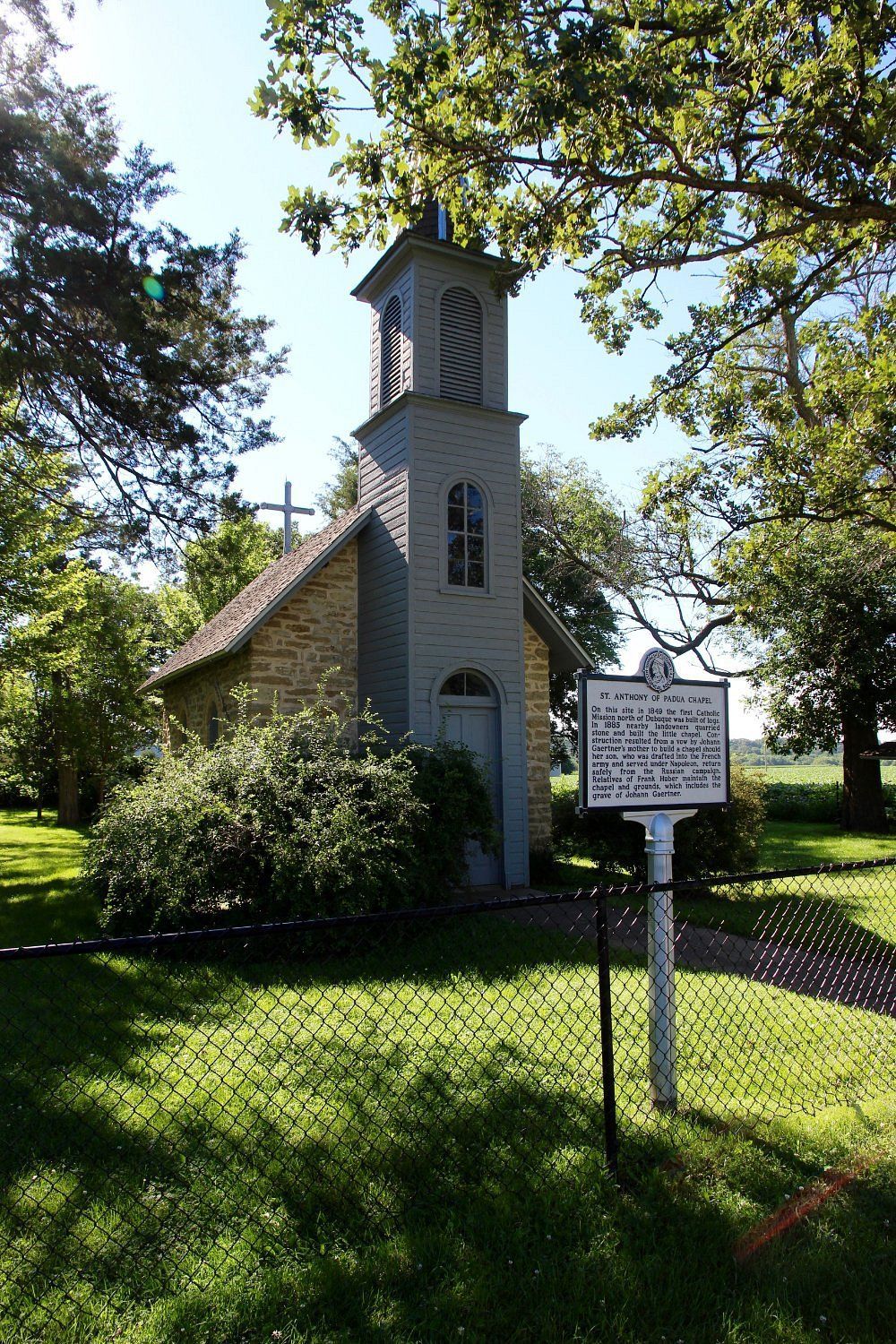 Worlds Smallest Church: world record in Fort Atkinson, Iowa