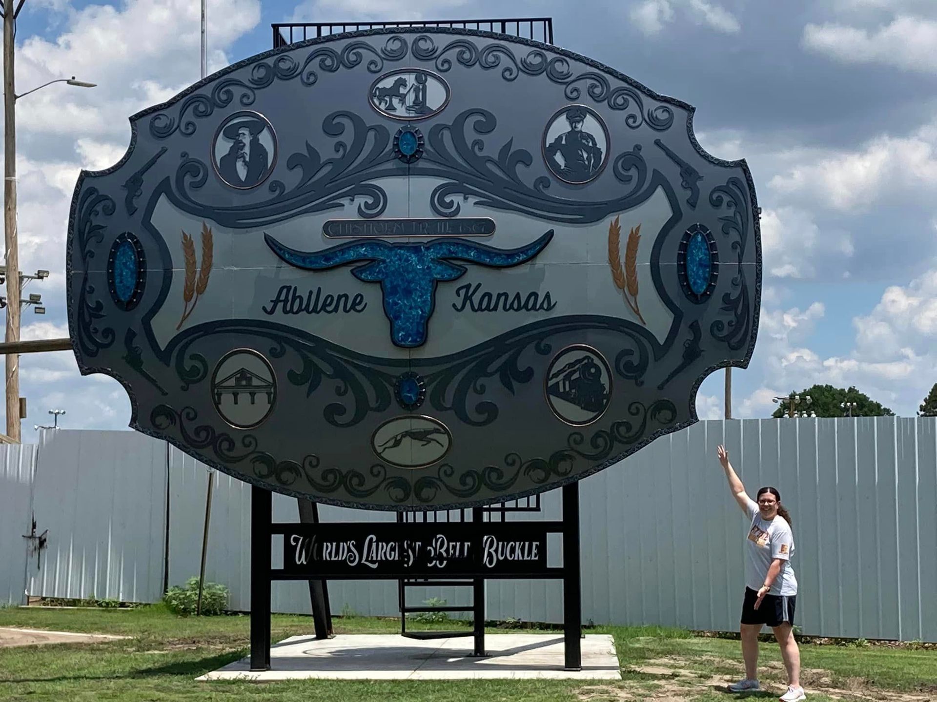 World’s Largest Belt Buckle: world record in Abilene, Kansas World’s Largest Belt Buckle: world record in Abilene, Kansas 24