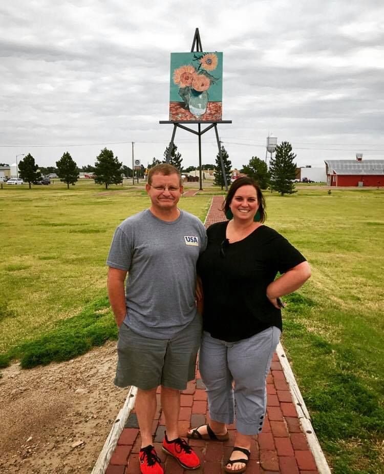 World’s Largest Easel: world record in Goodland, Kansas