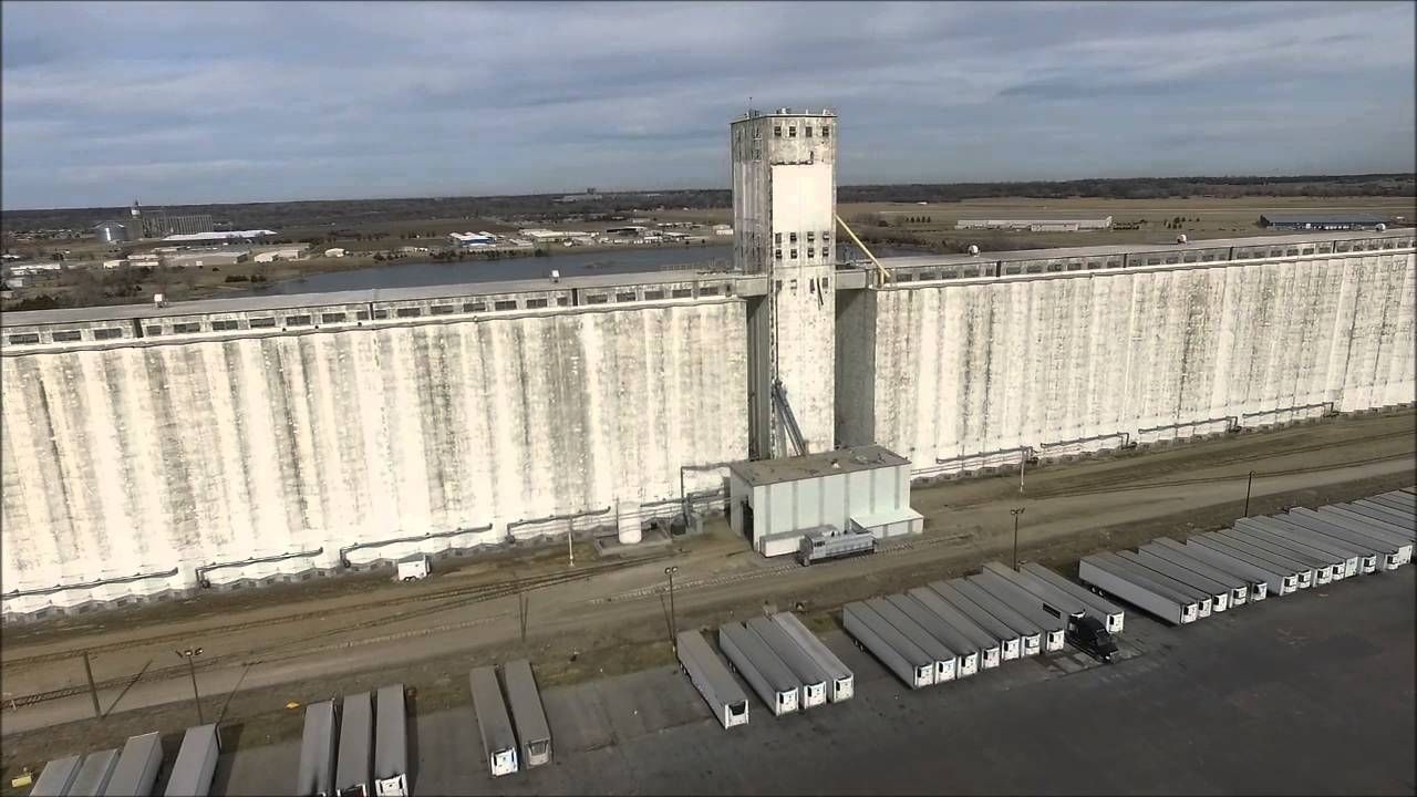 World's Largest Grain Elevator: world record in Wichita, Kansas