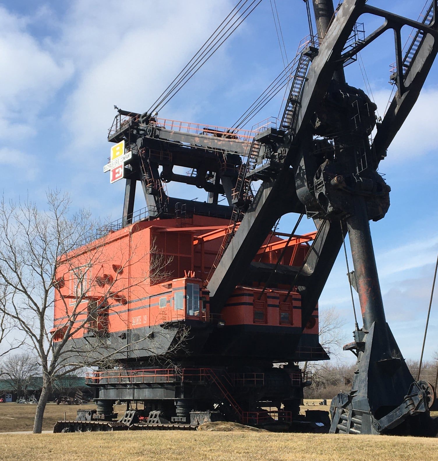 World's Largest Electric Shovel: world record in West Mineral, Kansas