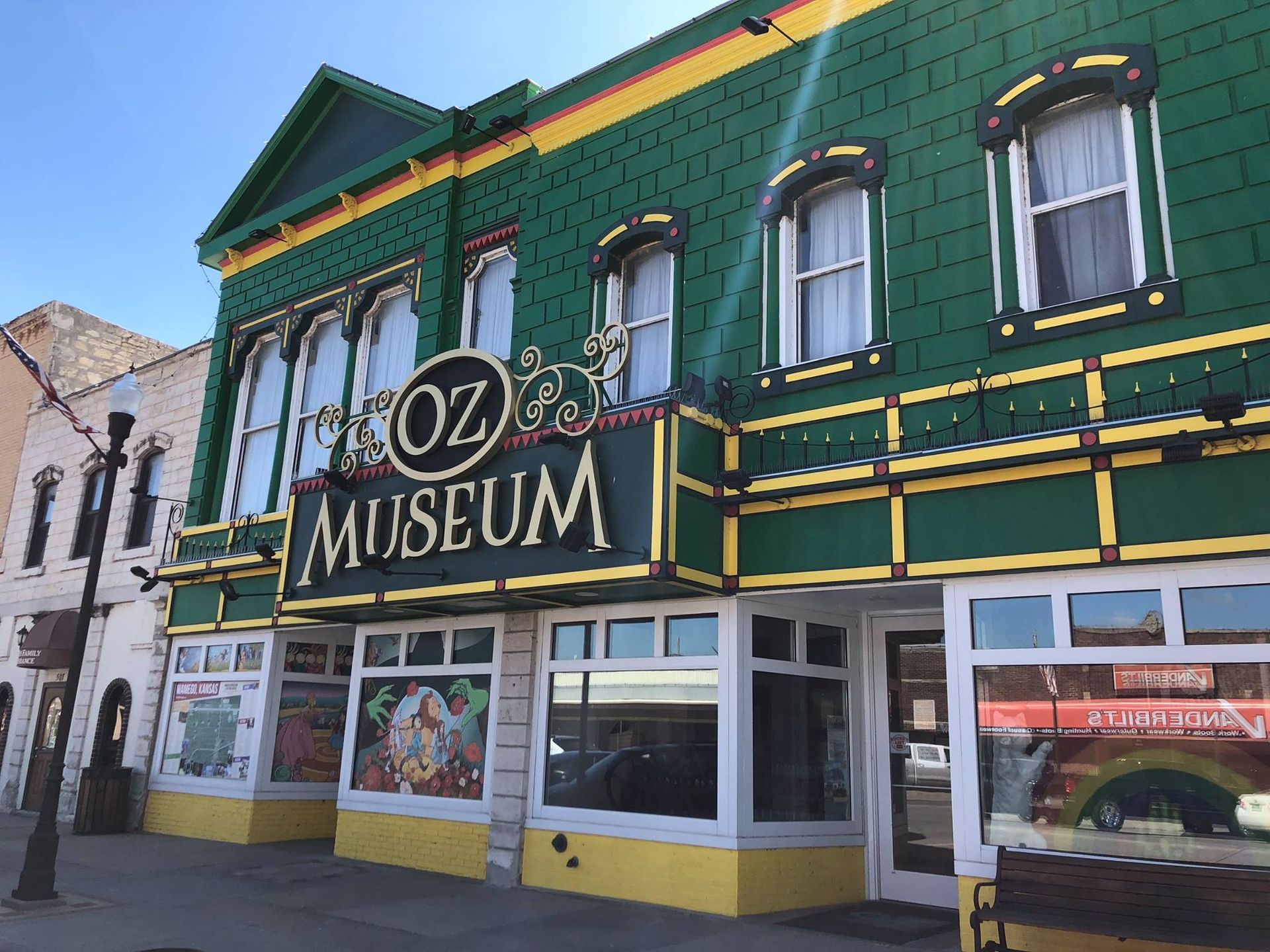 World’s Largest Collection of Oz Memorabilia: world record in Wamego, Kansas