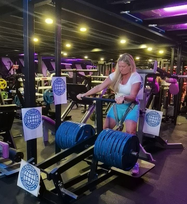 
Heaviest squat to parallel in a belted squat machine (female): Kerstin Sellberg sets world record