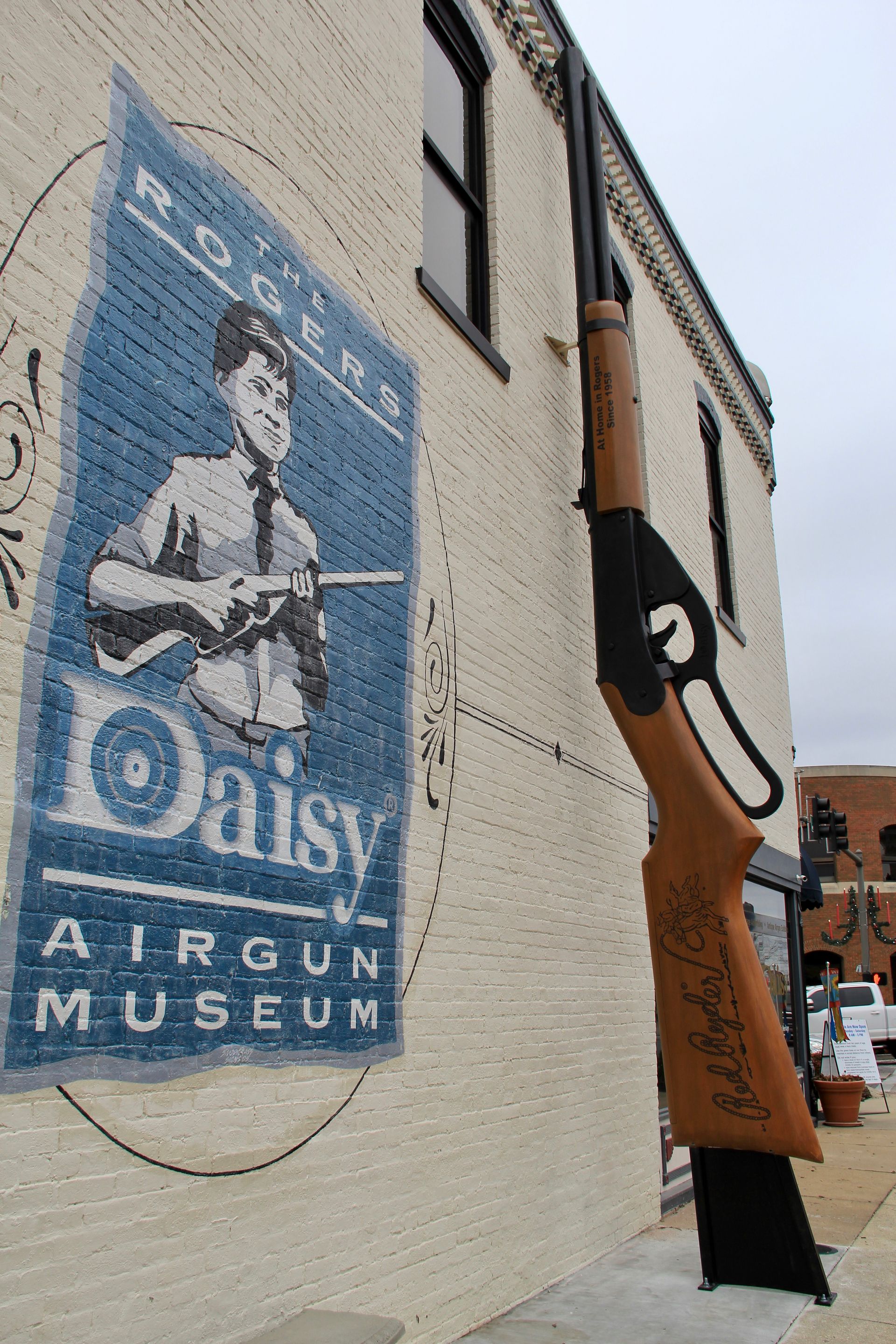 World's Largest Daisy BB Gun: world record in Rogers, Arkansas