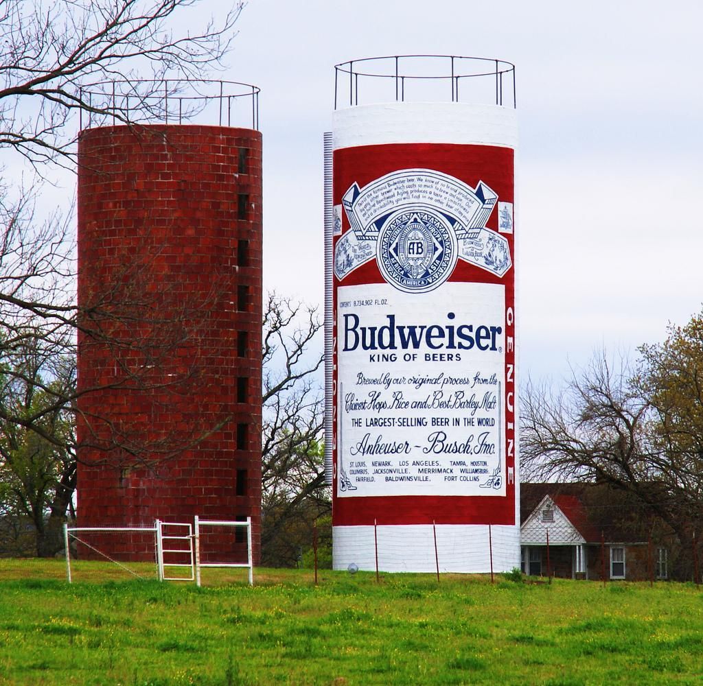World's Largest Budweiser Can Sculpture: world record in Lavaca, Arkansas