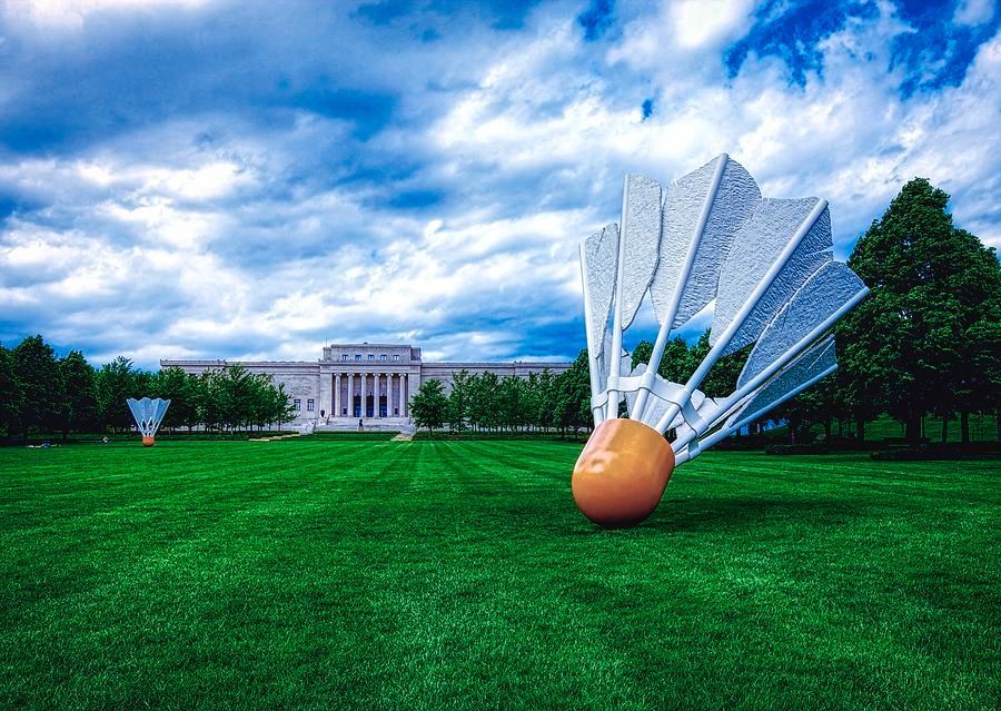 World's Largest Shuttlecock Sculptures: world record in Kansas City ...