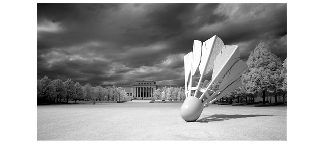 Kansas City Shuttlecock Print, Black and White, Kansas City Architecture, Nelson Atkins Museum, Monochrome online Art, Shuttlecock Sculptures