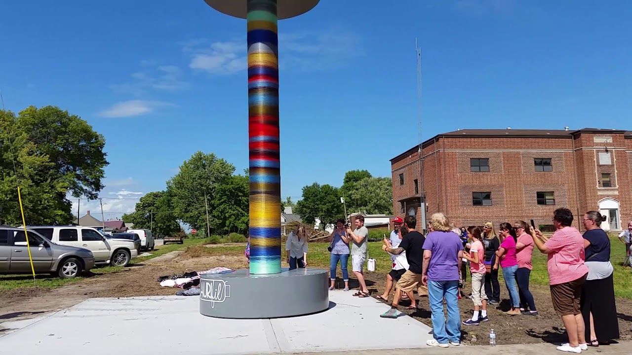 World's Largest Spool of Thread: world record in Hamilton, Missouri