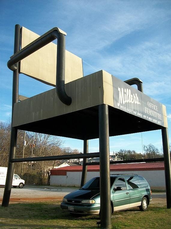 Big Chair makes Guinness Book of World Records