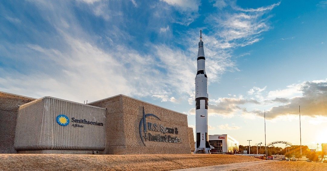 World’s Largest Space Shuttle Replica: world record in Huntsville, Alabama