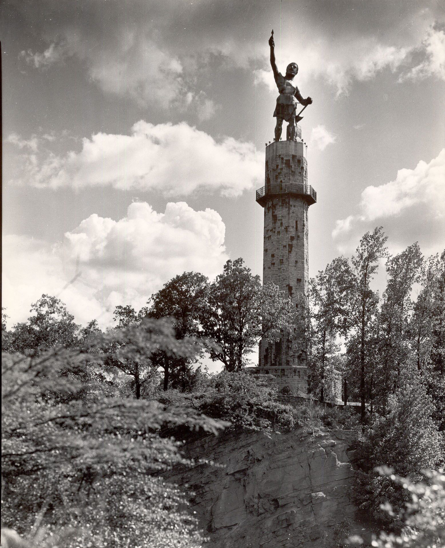 World’s Largest Cast-Iron Statue: world record in Birmingham,  Alabama