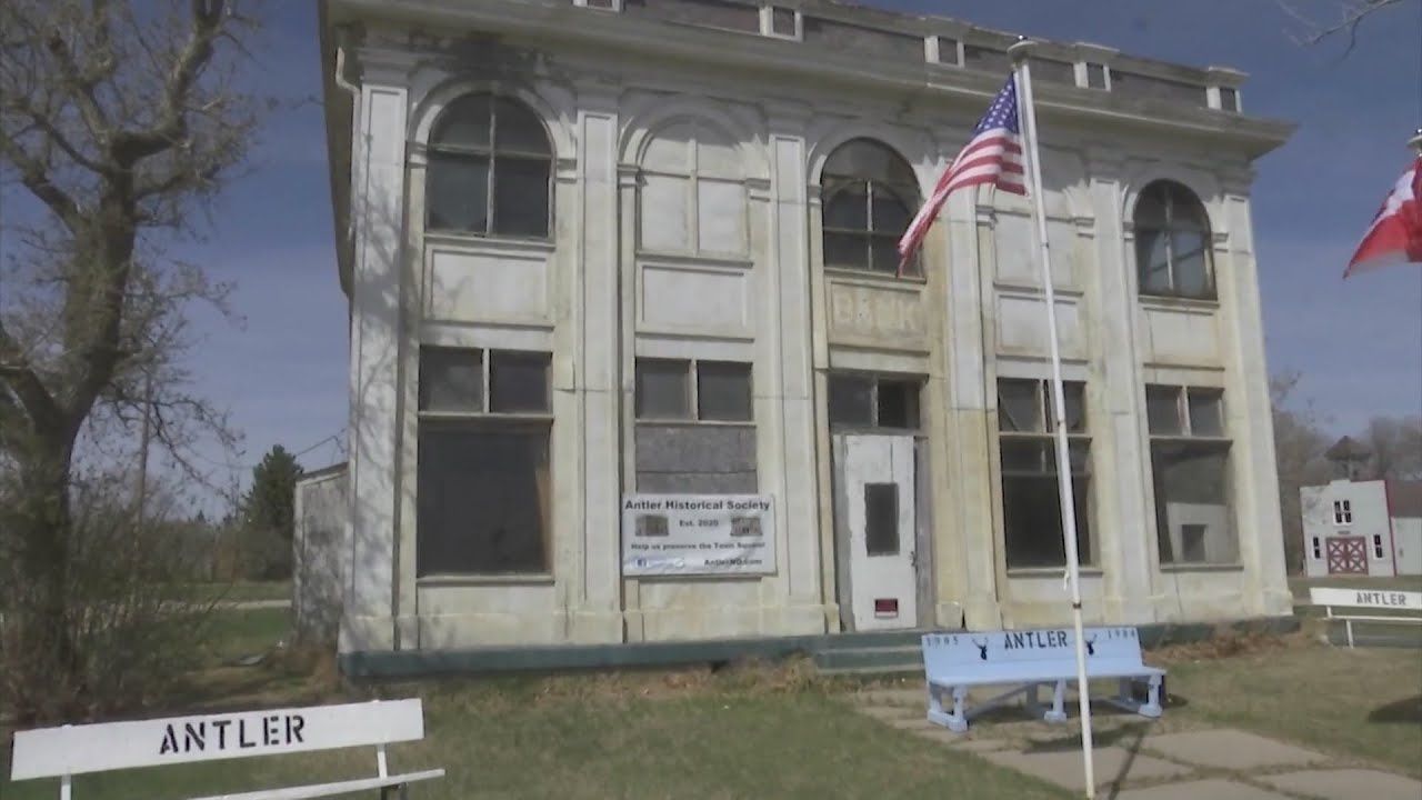 World's Largest Historical Quilt: world record in Antler, North Dakota