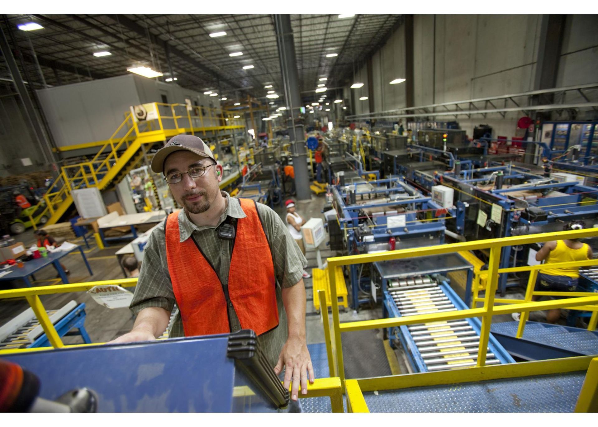 World's Largest Carpet Manufacturer: world record in Dalton, Georgia S World's Largest Carpet Manufacturer: world record in Dalton, Georgia