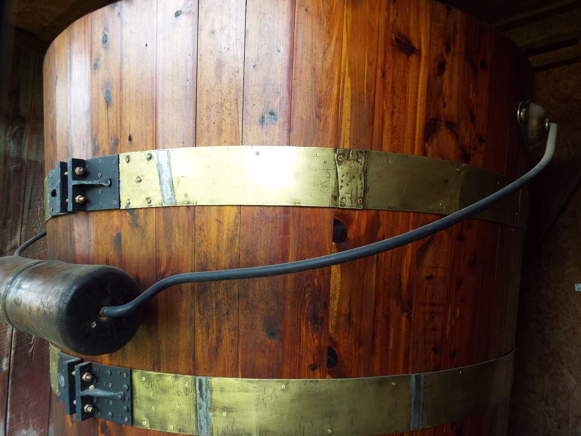 World's Largest Cedar Bucket: world record in Murfreesboro, Tennessee