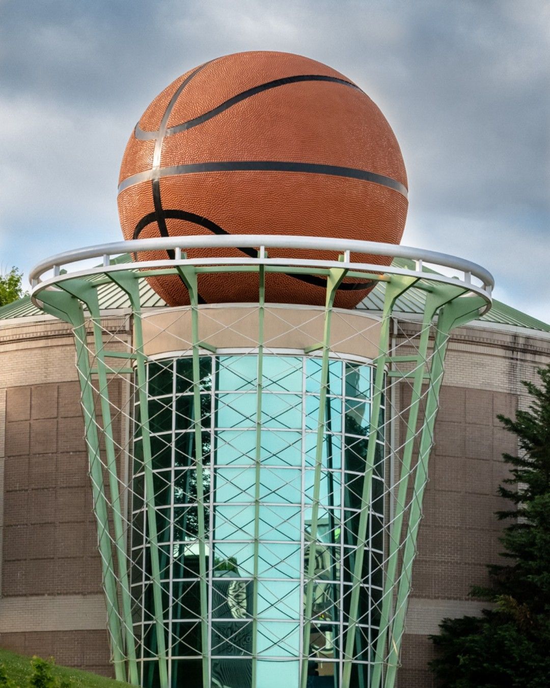 World’s Largest Basketball Sculpture: world record in Knoxville, Tennessee