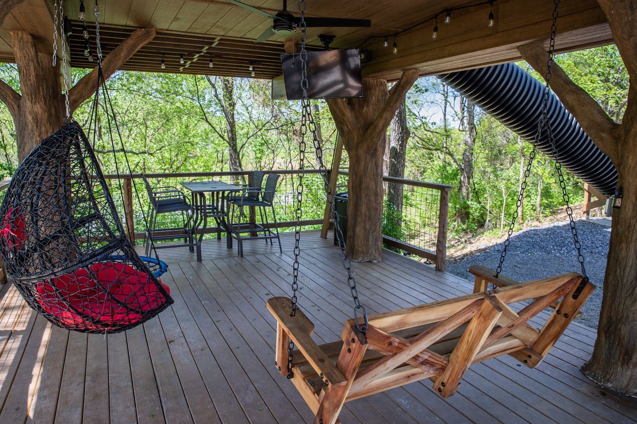World’s largest treehouse resort: world record in Sevierville, Tennessee