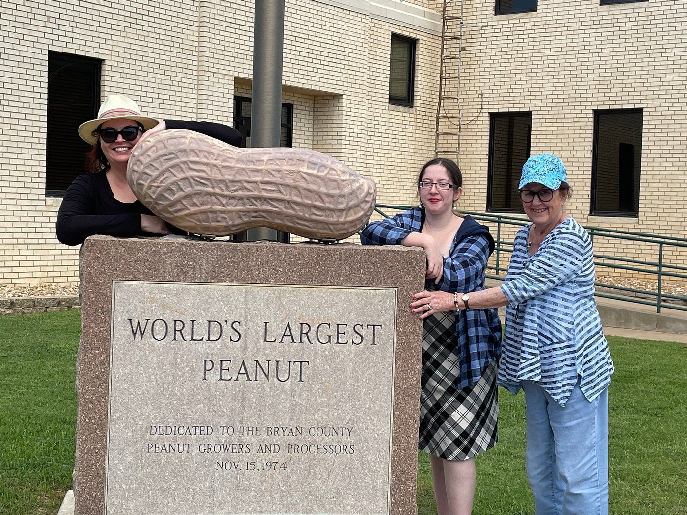 World's Largest Peanut Sculpture: world record in Durant, Oklahoma