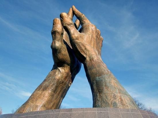 World's Largest Praying Hands Statue: world record in Tulsa, Oklahoma