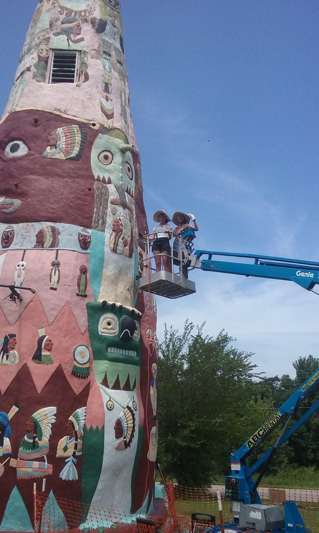 World’s Largest Concrete Totem Pole: world record in Chelsea, Oklahoma