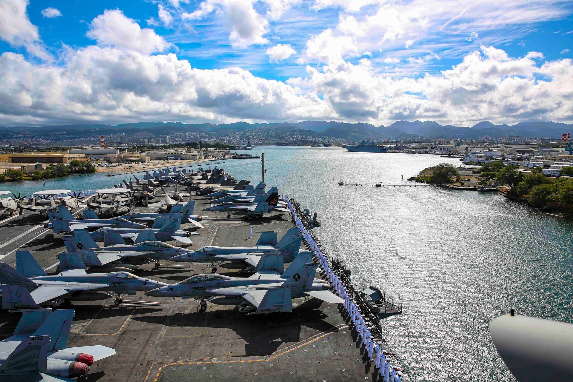 
World's largest international maritime exercise, world record in Honolulu, Hawaii