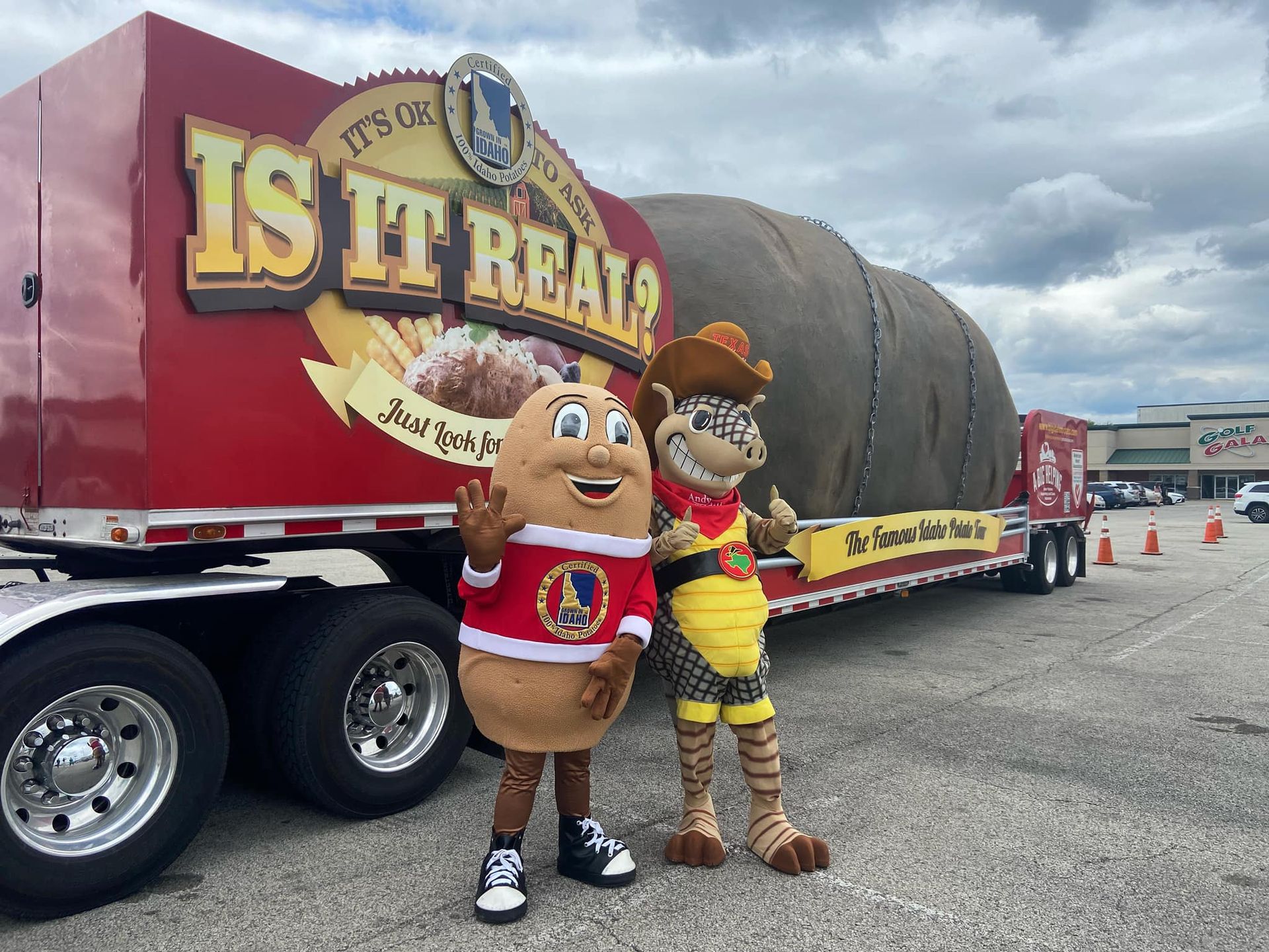 World's Largest Traveling Potato Sculpture, world record from Idaho
